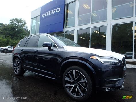 The timeless and elegant choice: Volvo XC90 in magic blue metallic